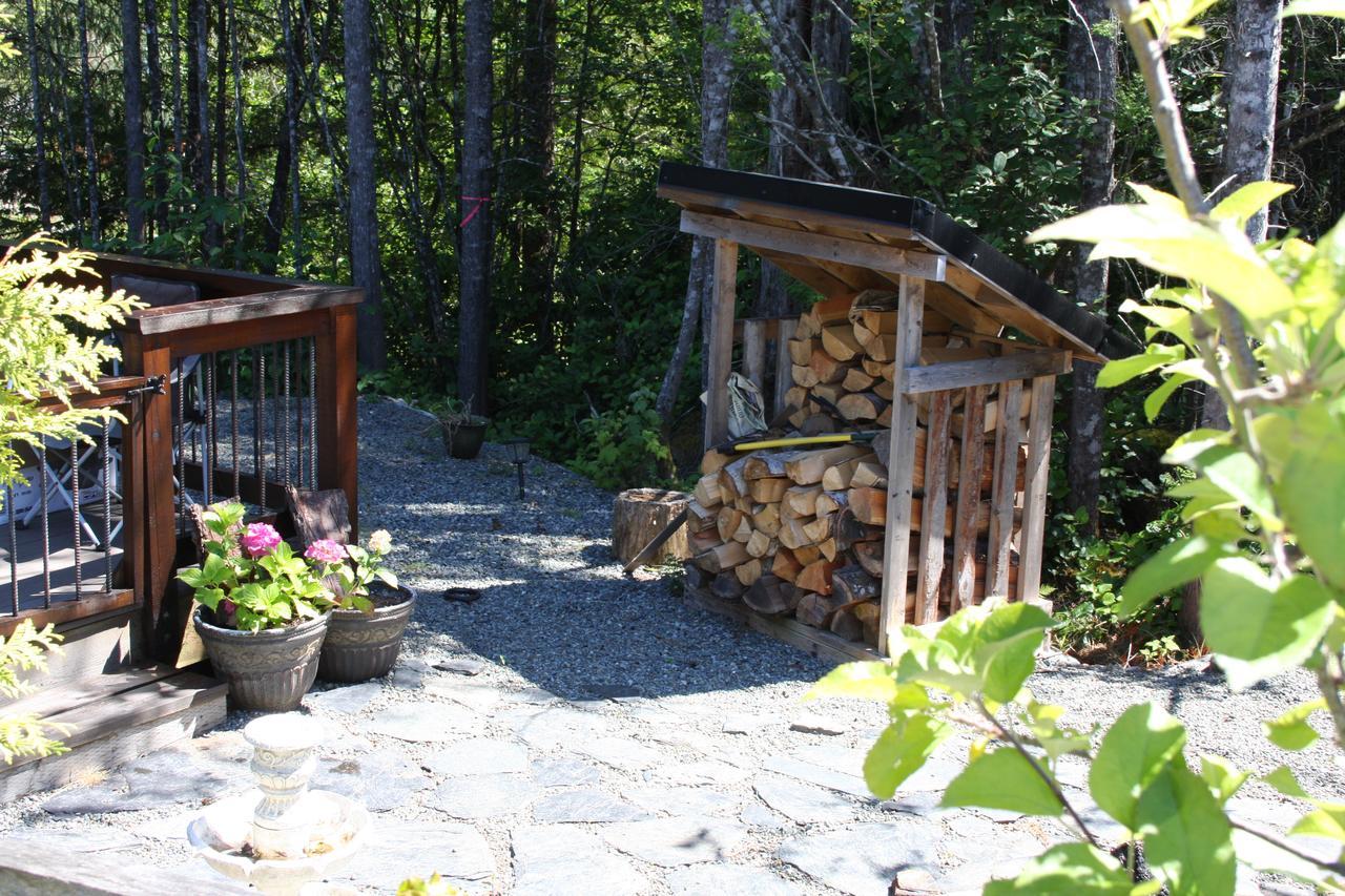Villa A Shack In The Woods Port Renfrew Exterior foto